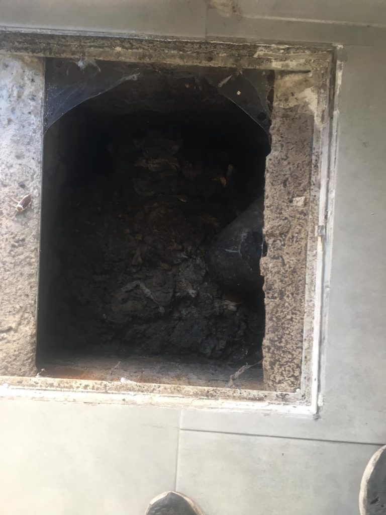 Limpieza de alcantarilla desatoros Malaga Desatoros Lidema